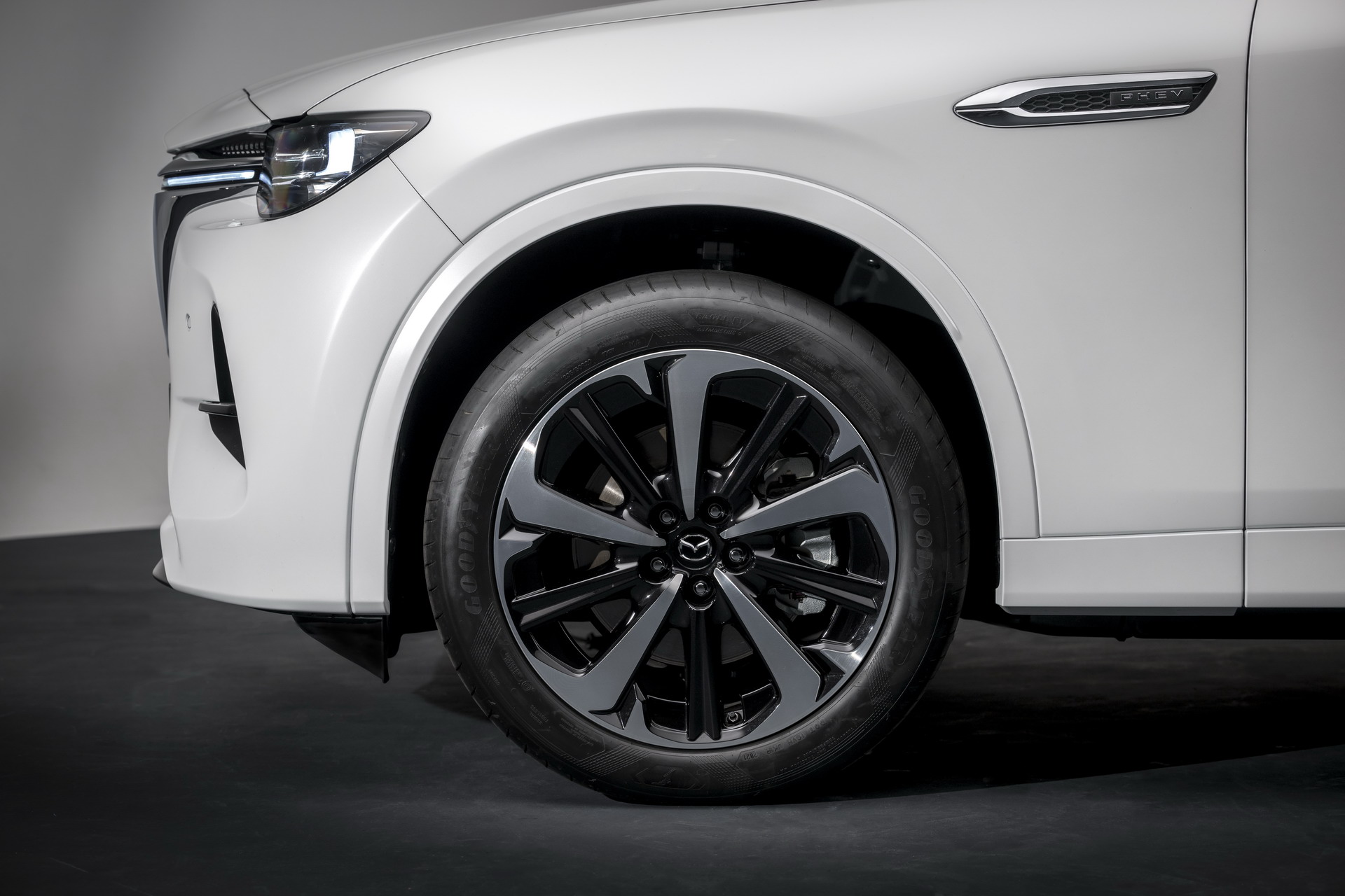 Download 2023 Mazda CX-60 PHEV - Wheel HD Wallpaper 1920x1280 #46