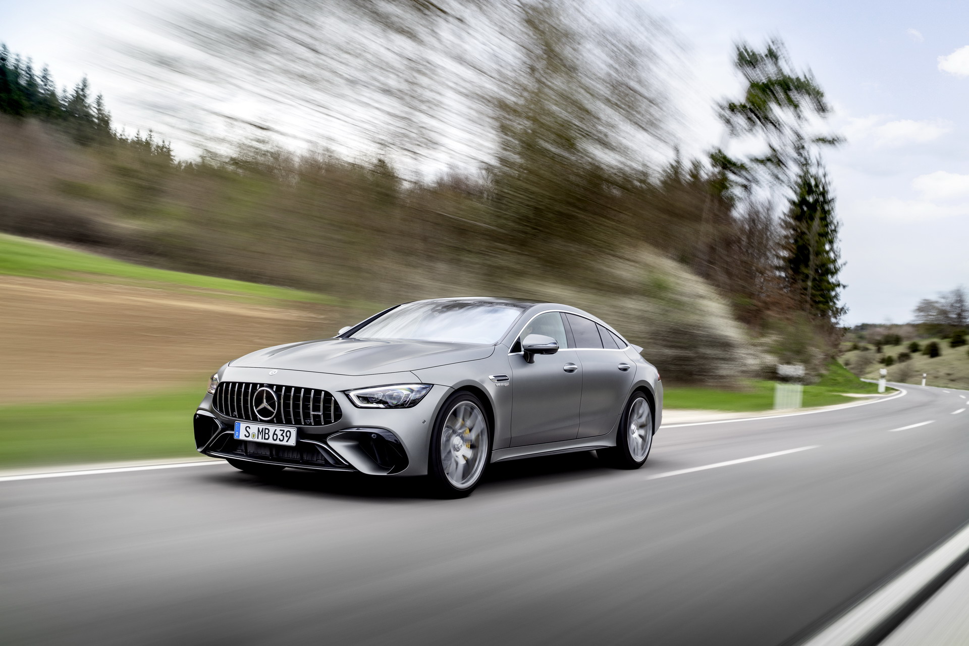 Download 2023 Mercedes-AMG GT 63 S 4-Door Coupe - Front Three-Quarter HD Wallpaper 1920x1280 #6