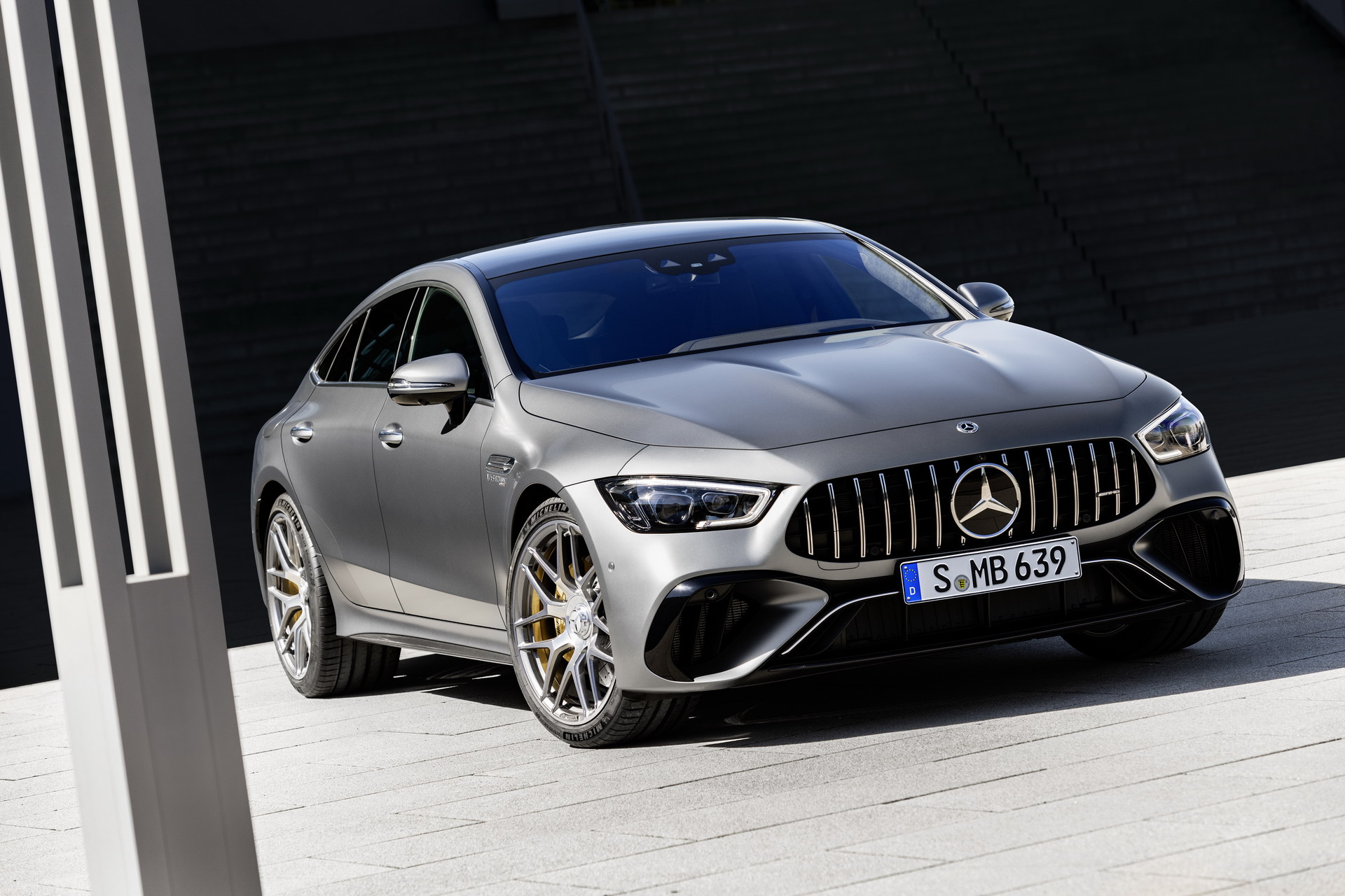 Download 2023 Mercedes-AMG GT 63 S 4-Door Coupe - Front HD Wallpaper 1920x1280 #17