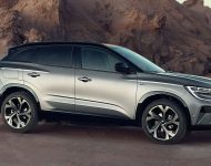 2023 Renault Austral - Front Three-Quarter Wallpaper 190x150