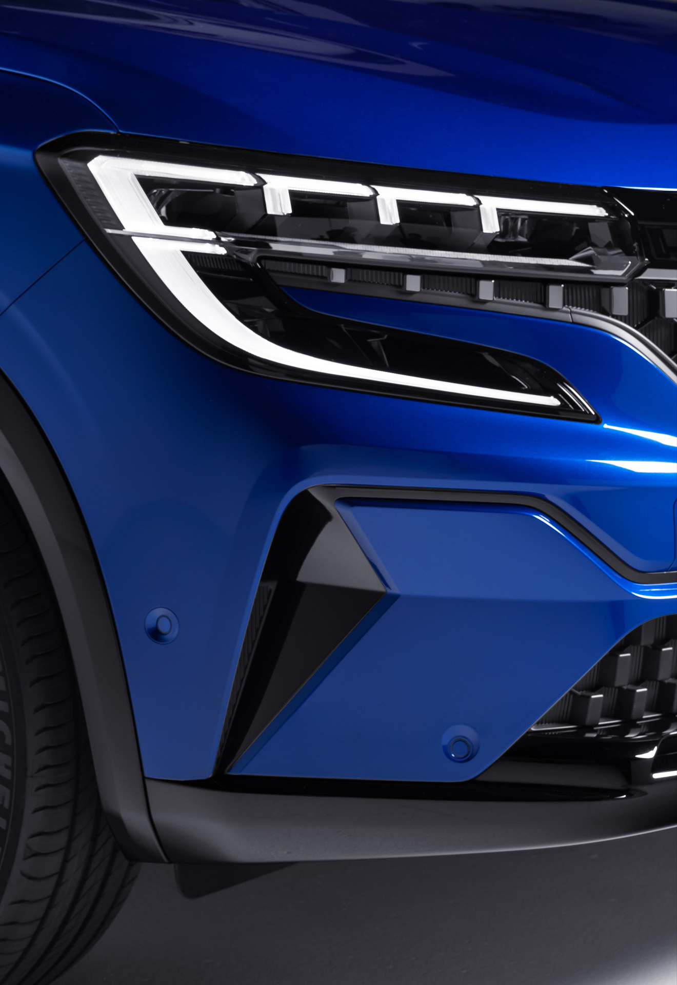 Download 2023 Renault Austral - Headlight HD Phone Wallpaper 1320x1920 #24