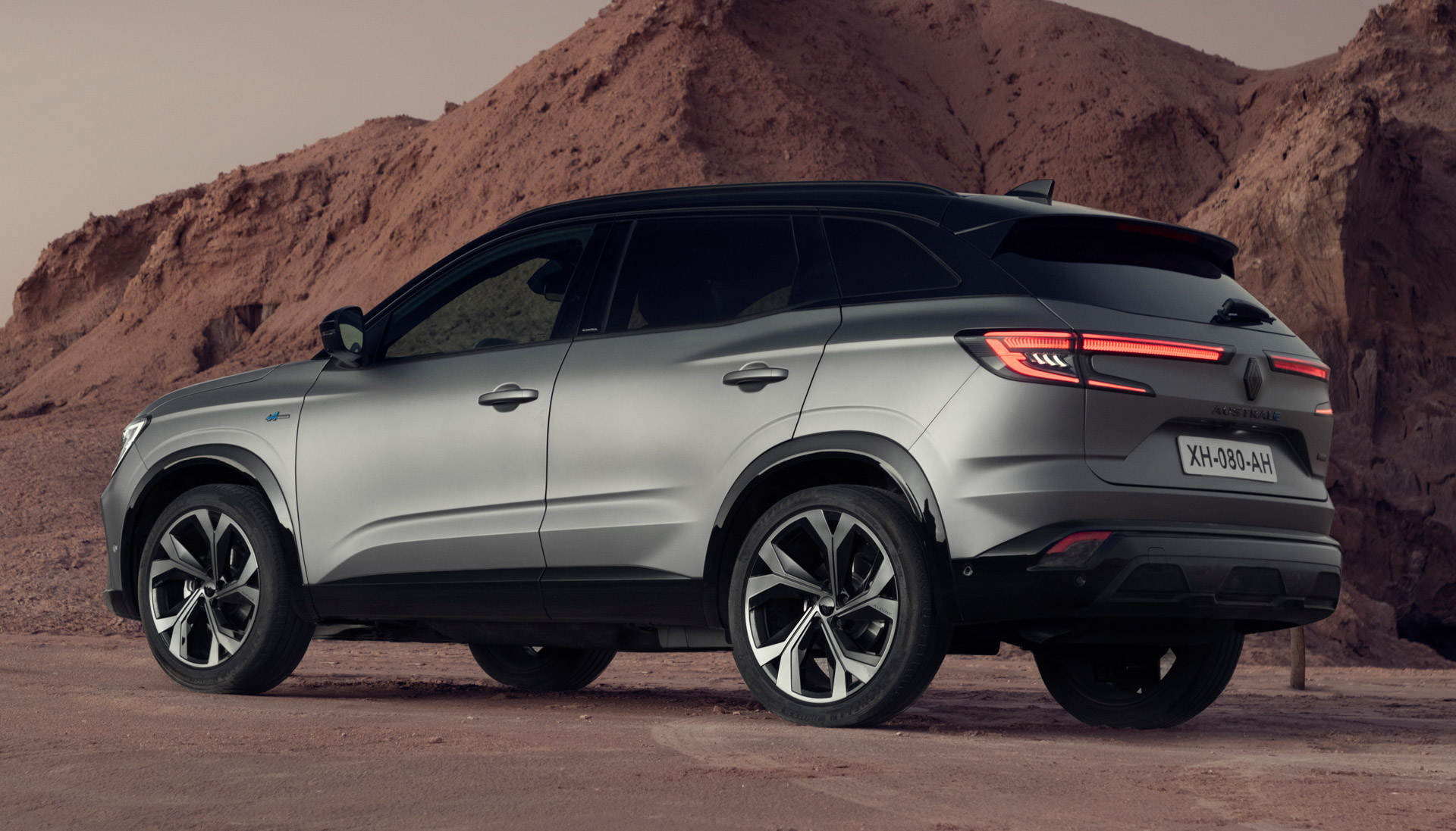 Download 2023 Renault Austral - Rear Three-Quarter HD Wallpaper 1920x1097 #18