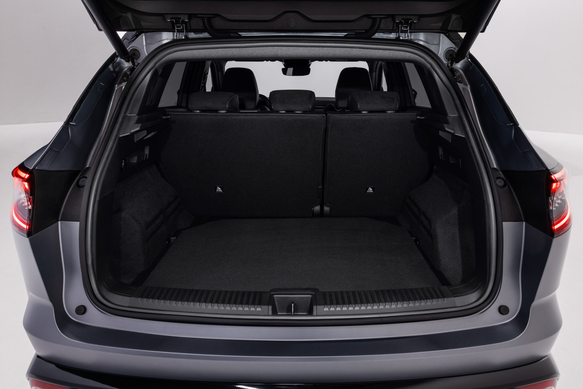 Download 2023 Renault Austral - Trunk HD Wallpaper 1920x1281 #59