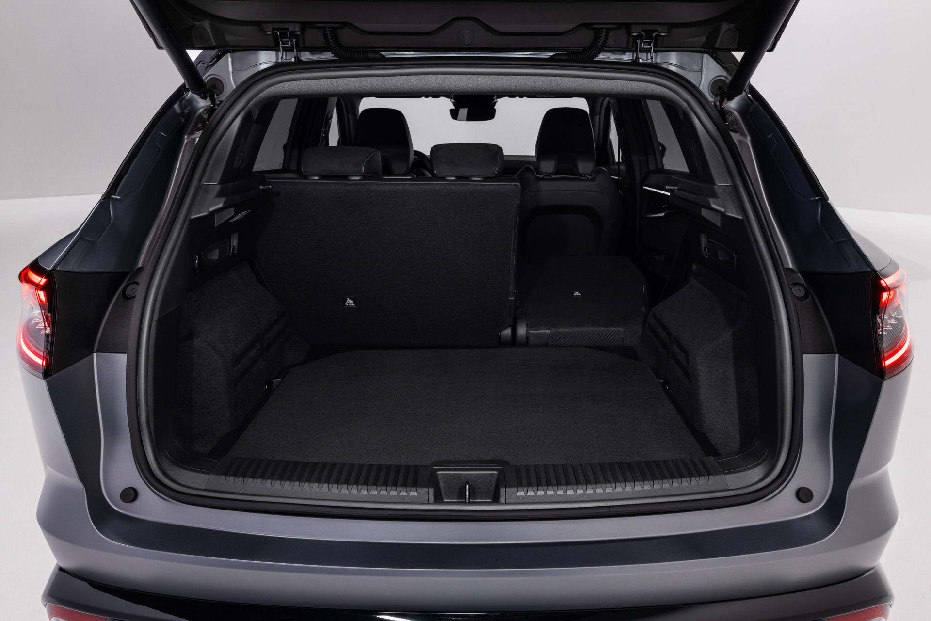 Download 2023 Renault Austral - Trunk HD Wallpaper 1920x1281 #60