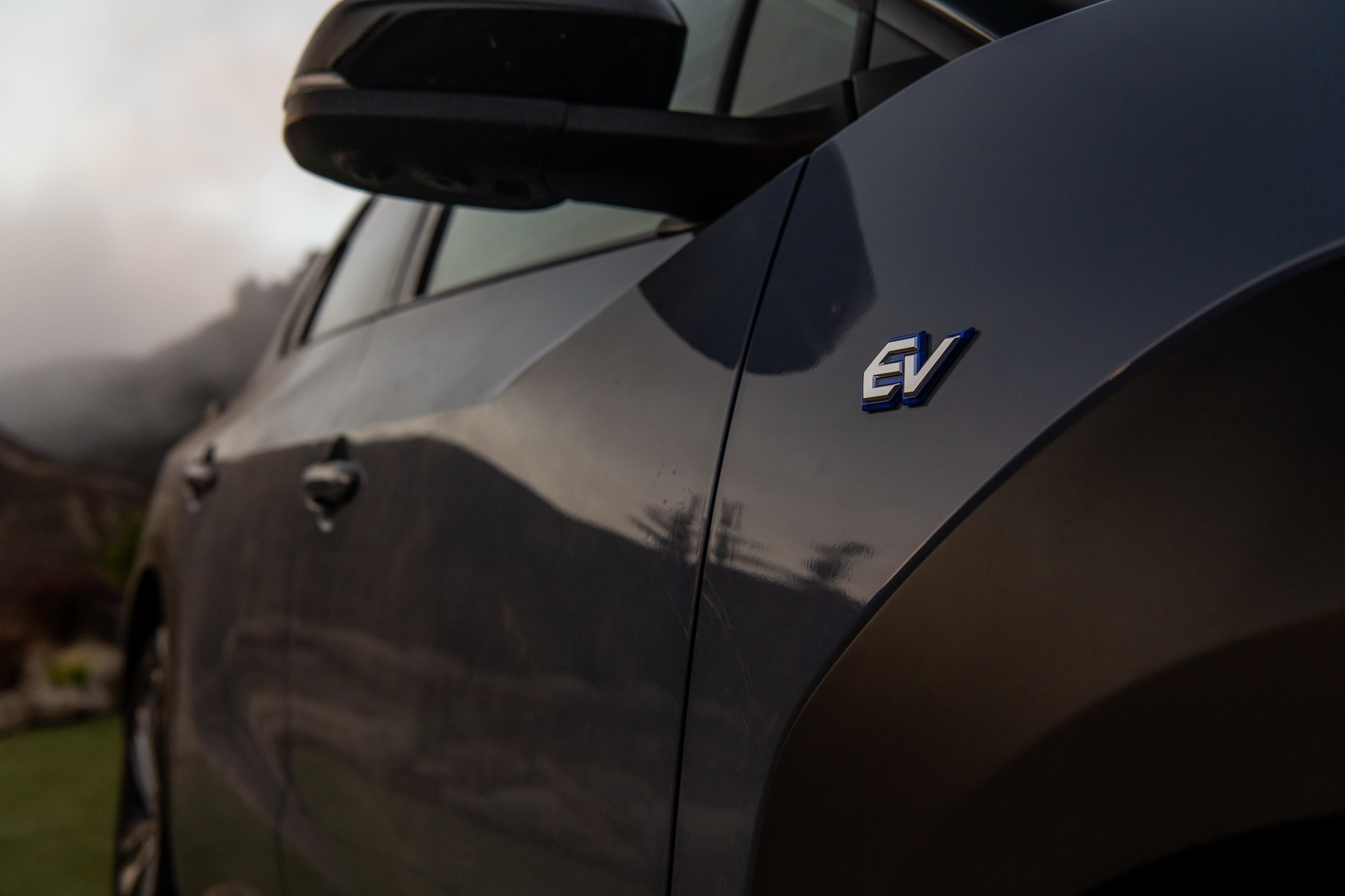 Download 2023 Subaru Solterra - Detail HD Wallpaper 1922x1281 #59