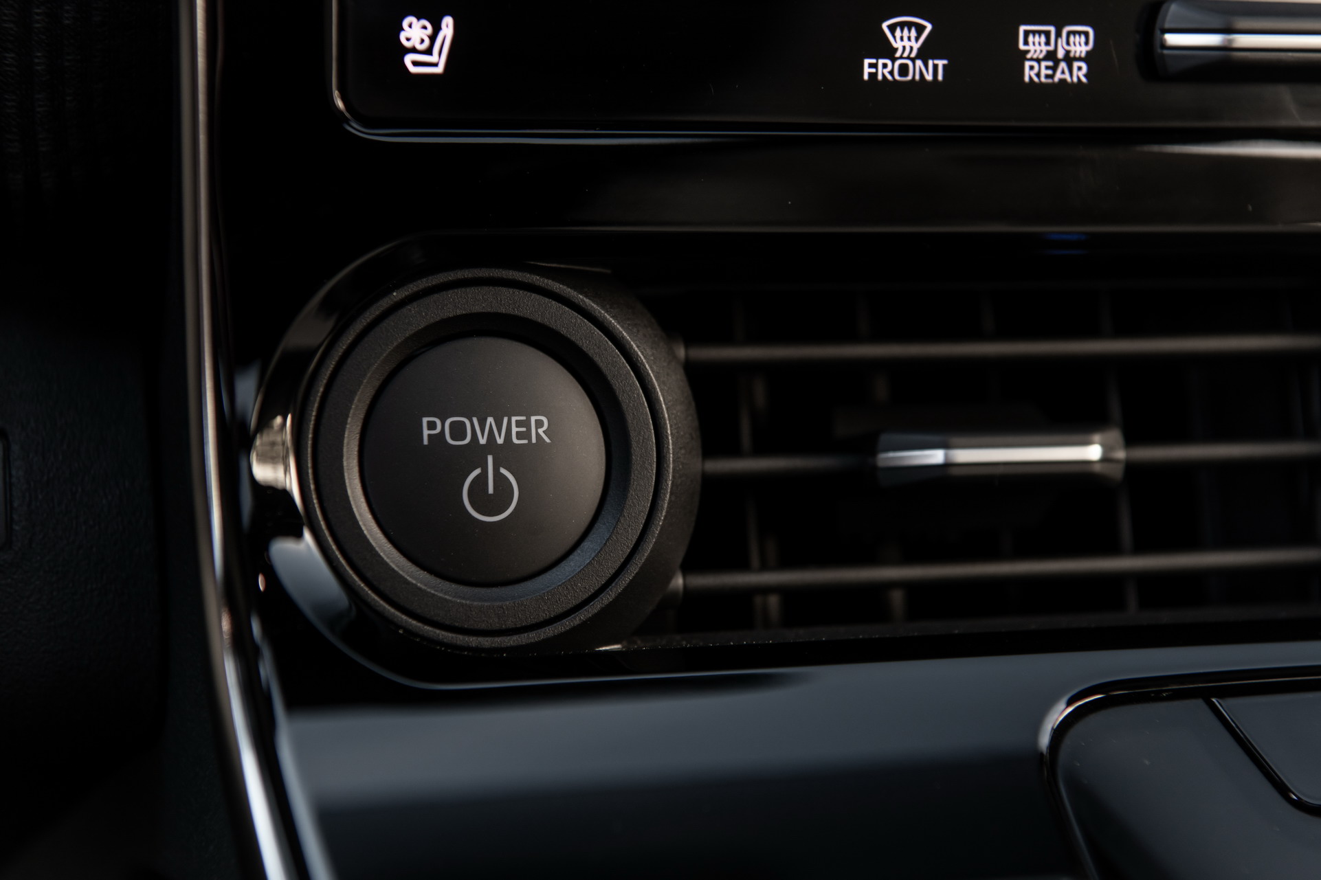 Download 2023 Subaru Solterra - Interior, Detail HD Wallpaper 1922x1281 #92