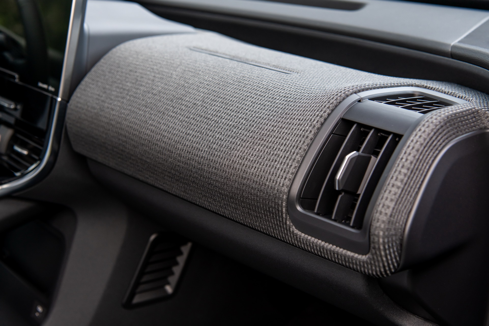 Download 2023 Subaru Solterra - Interior, Detail HD Wallpaper 1922x1281 #86