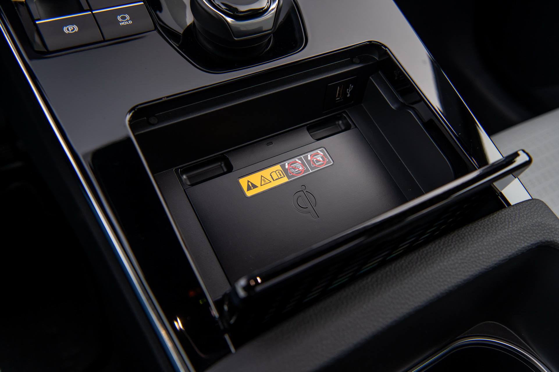 Download 2023 Subaru Solterra - Interior, Detail HD Wallpaper 1922x1281 #97