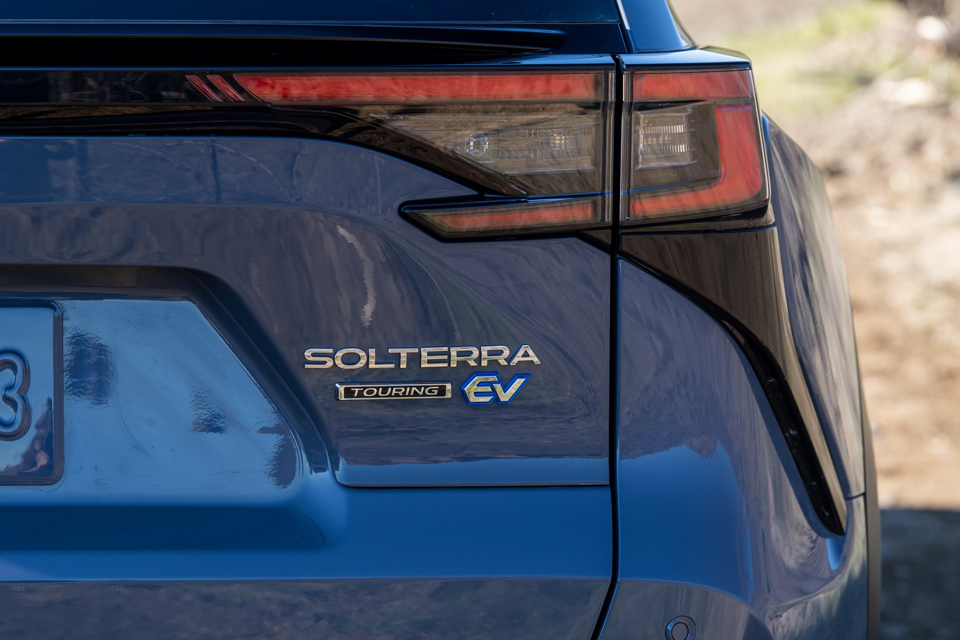 Download 2023 Subaru Solterra - Tail Light HD Wallpaper 1922x1281 #69