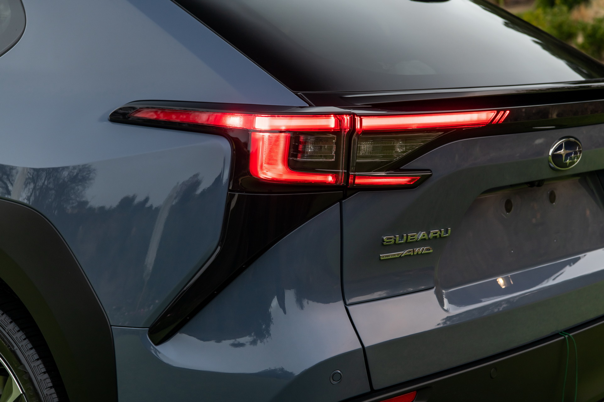 Download 2023 Subaru Solterra - Tail Light HD Wallpaper 1922x1281 #70