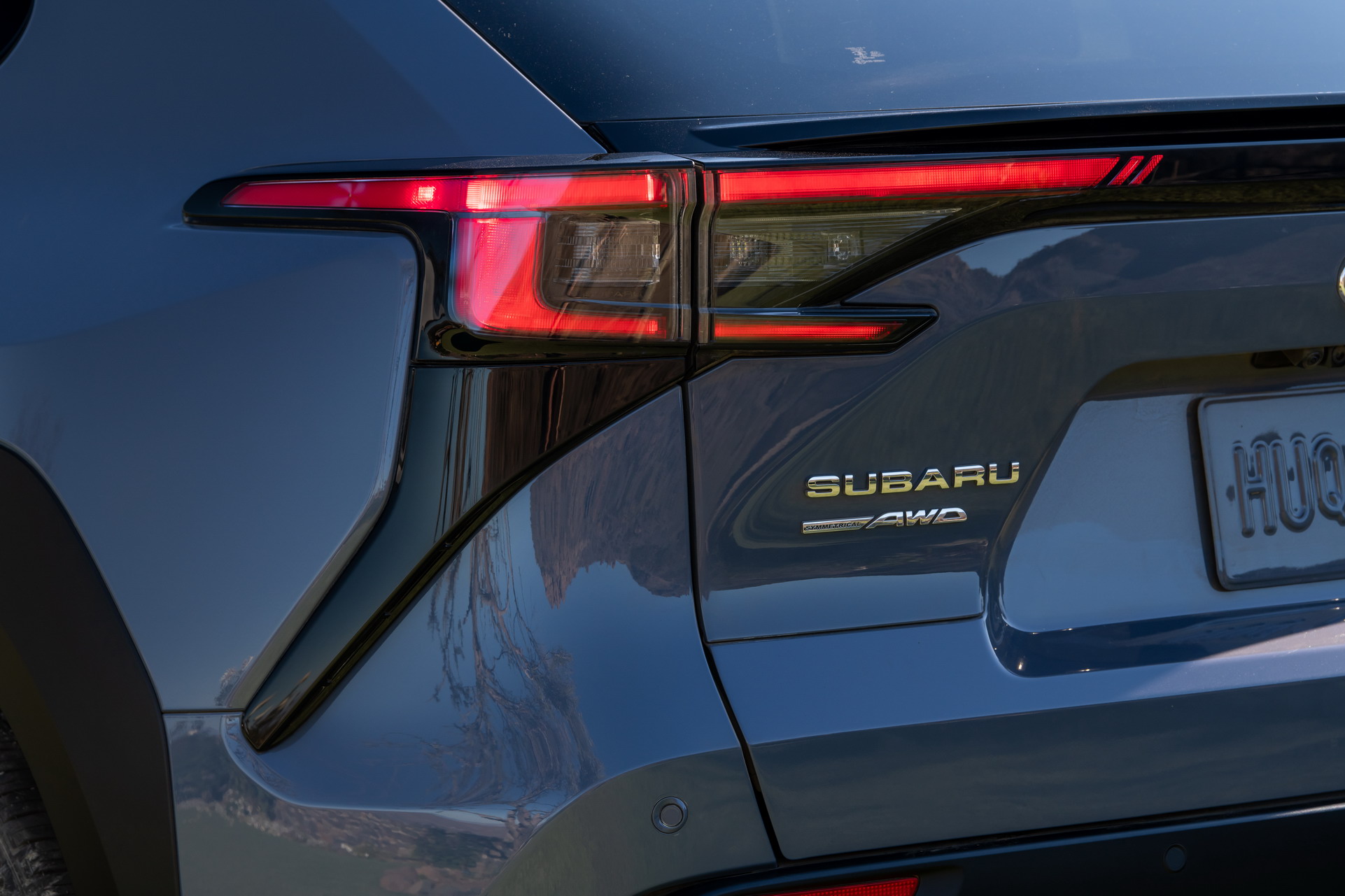Download 2023 Subaru Solterra - Tail Light HD Wallpaper 1922x1281 #72
