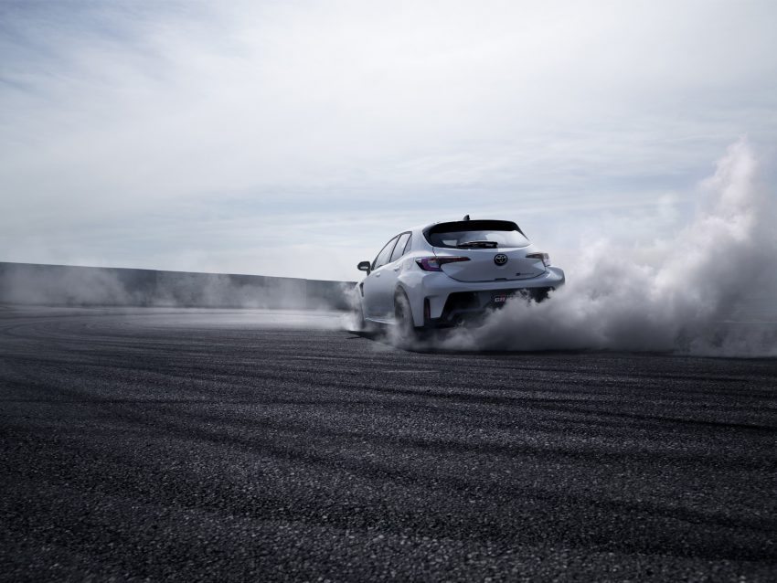 2023 Toyota GR Corolla - Burnout Wallpaper 850x638 #31