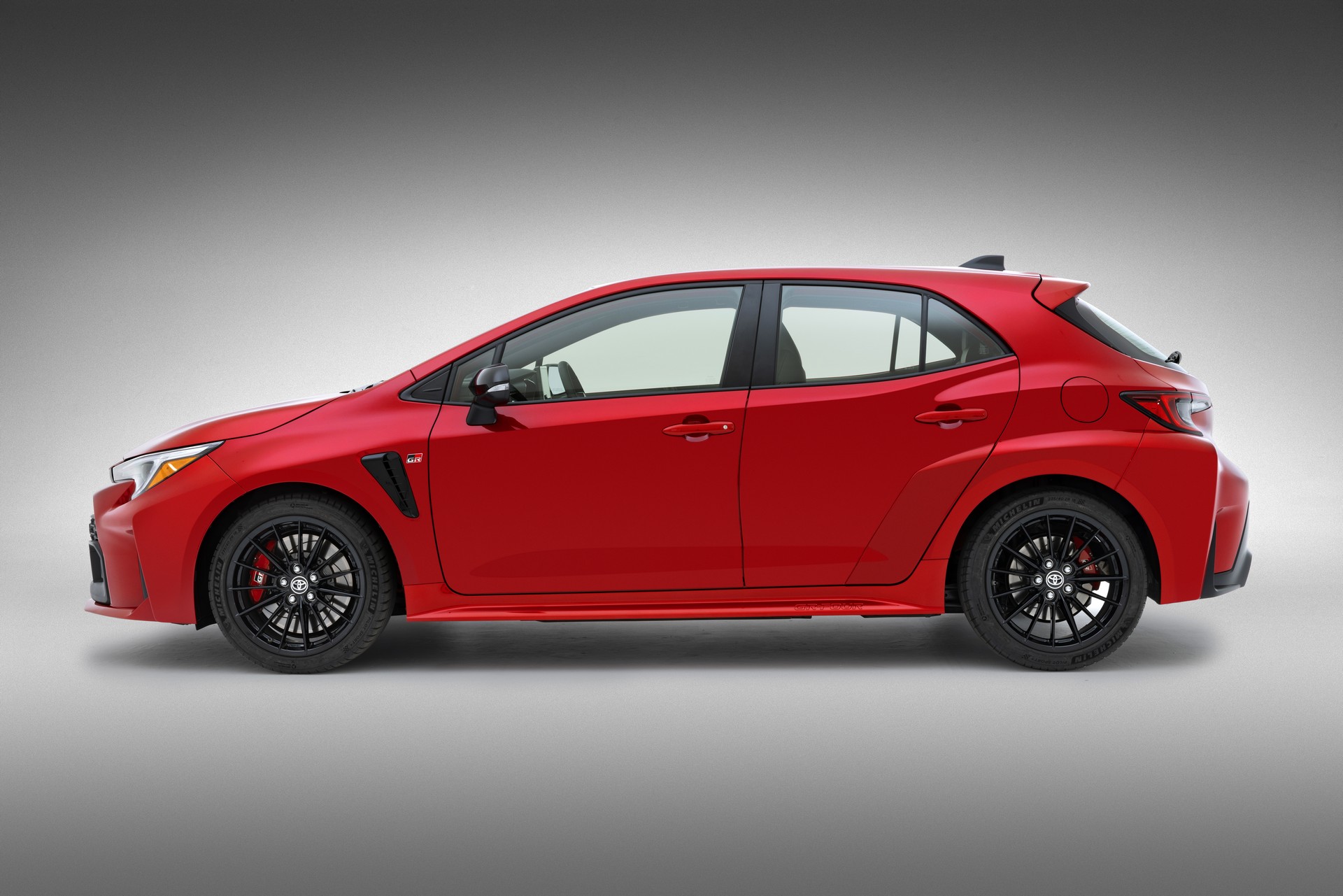 Download 2023 Toyota GR Corolla - Side HD Wallpaper 1920x1281 #24