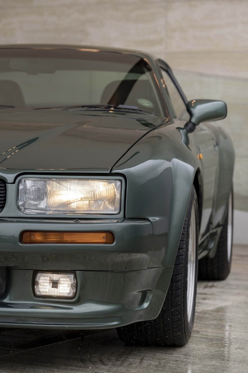 1992 Aston Martin Virage 6.3 - Detail Phone Wallpaper 850x1275 #31
