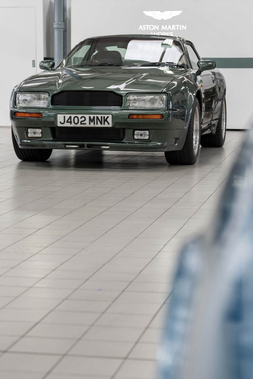 1992 Aston Martin Virage 6.3 - Front Phone Wallpaper 850x1275 #26