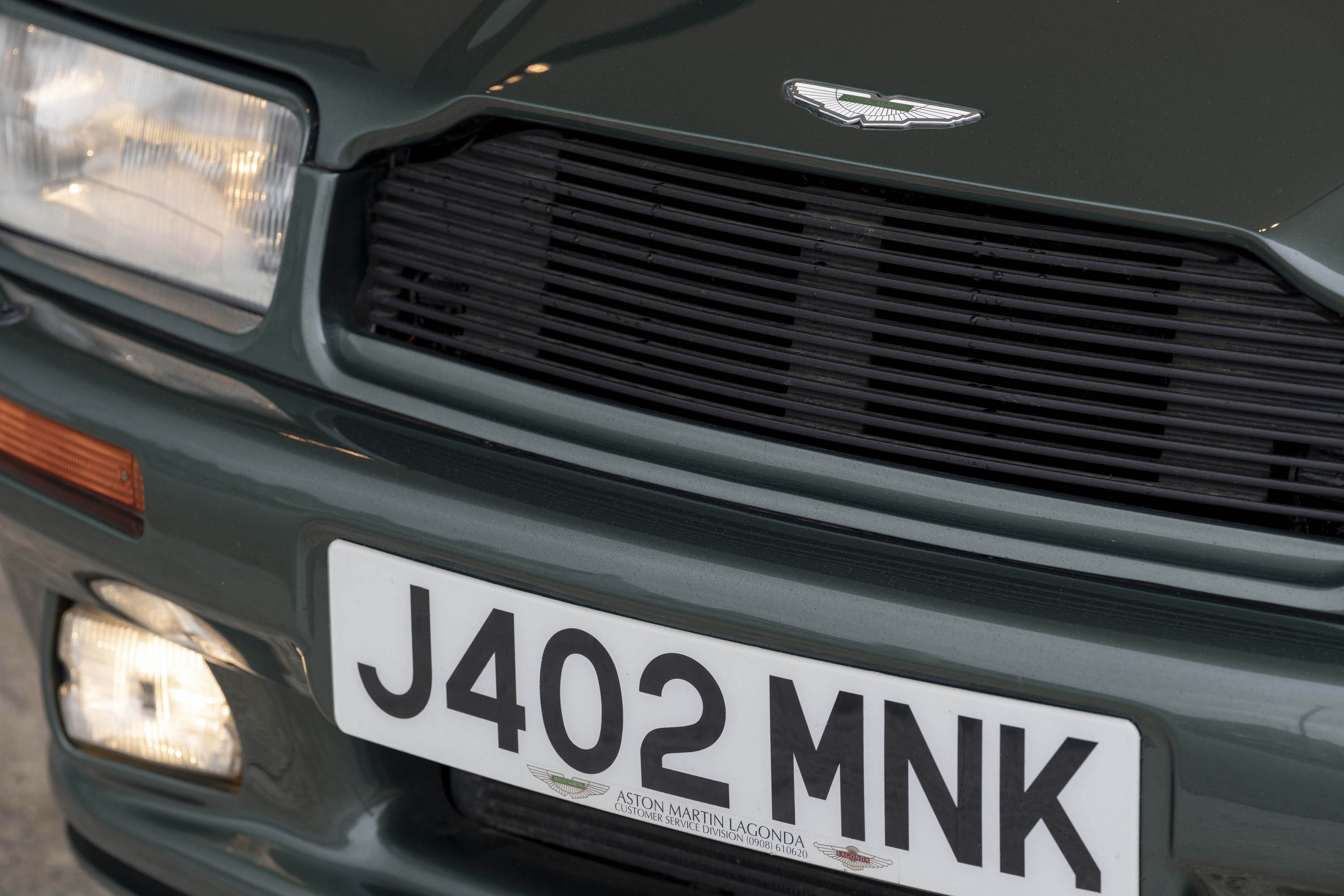 Download 1992 Aston Martin Virage 6.3 - Headlight HD Wallpaper 3000x2000 #32