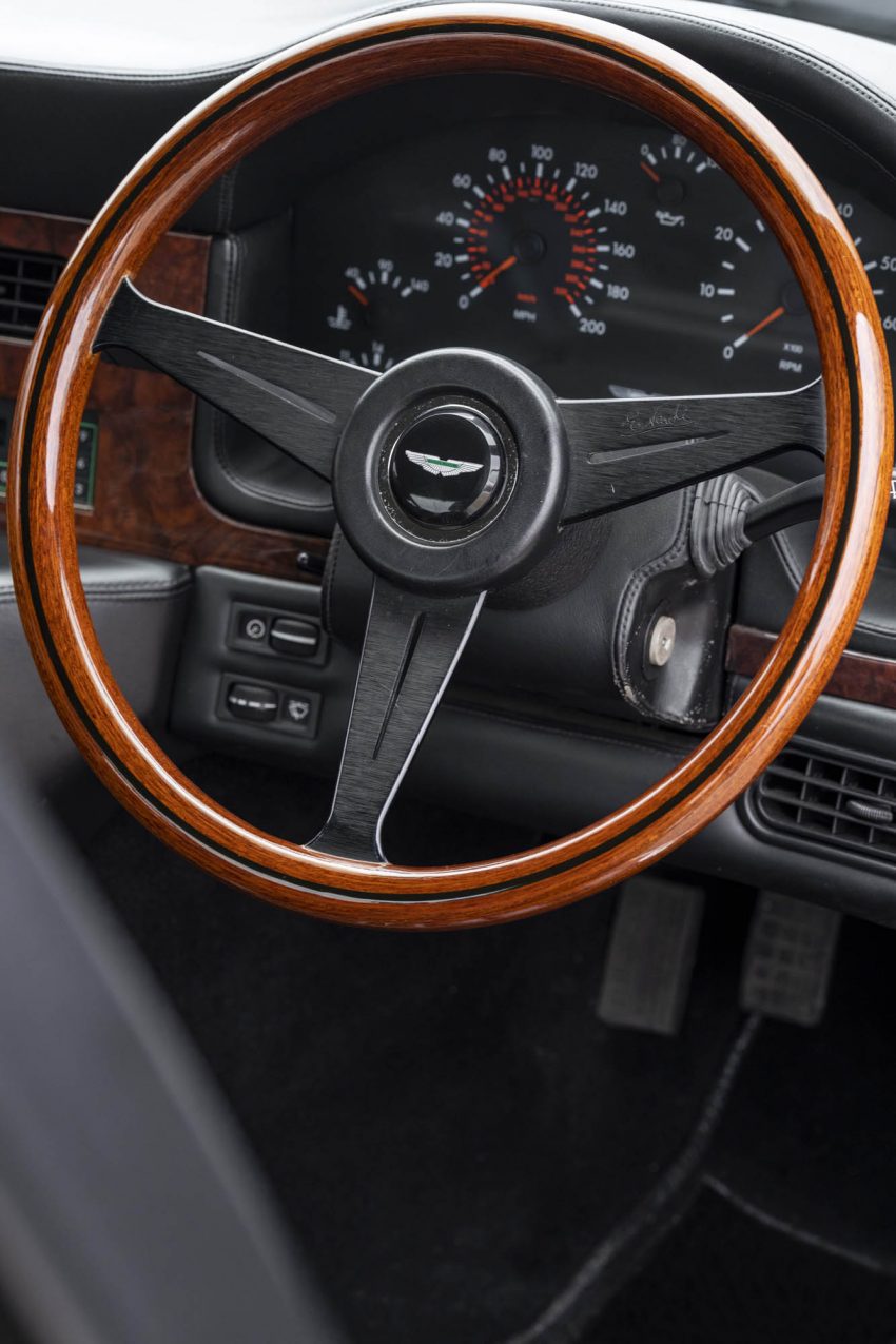 1992 Aston Martin Virage 6.3 - Interior, Steering Wheel Phone Wallpaper 850x1275 #52