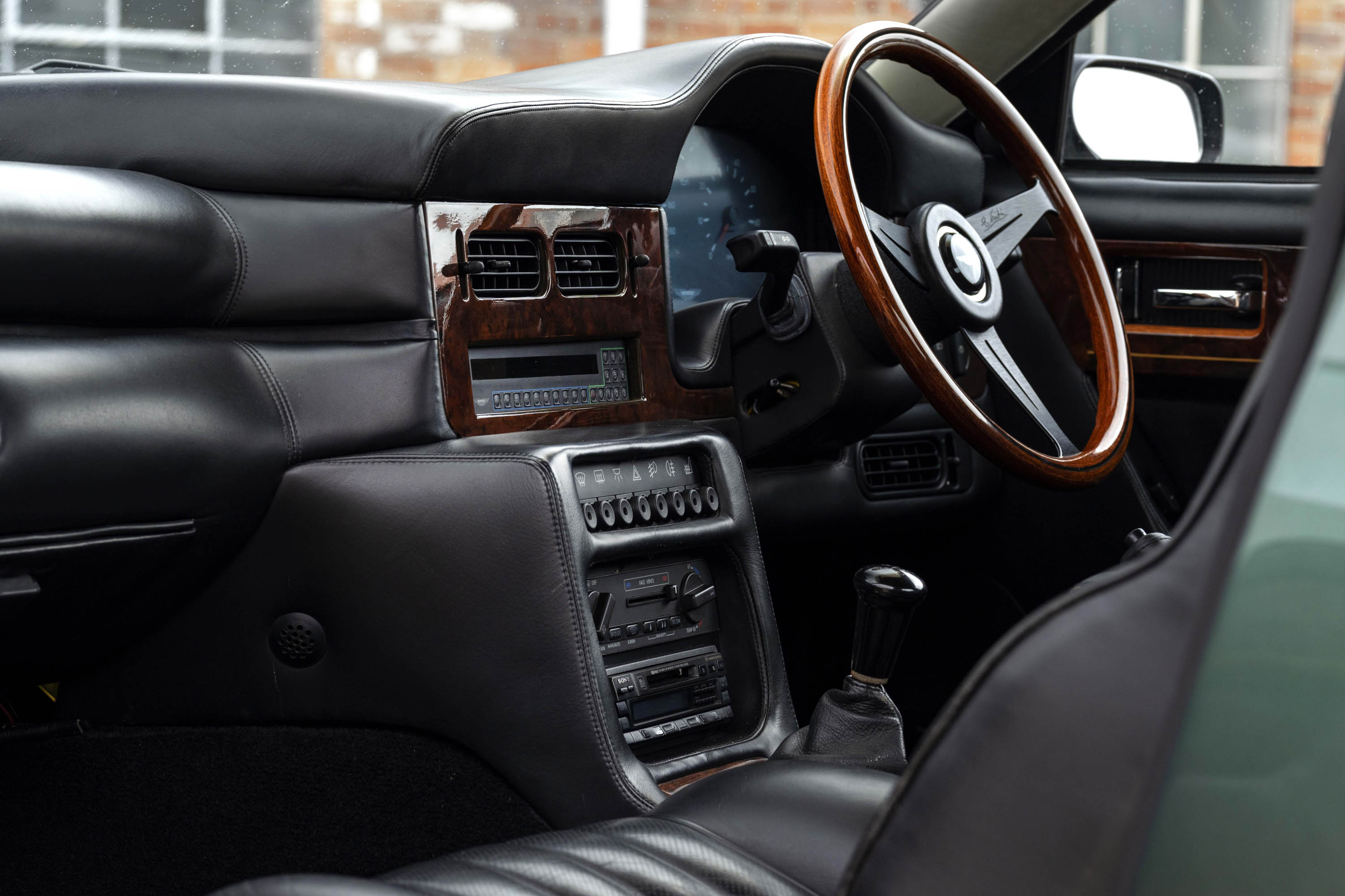 Download 1992 Aston Martin Virage 6.3 - Interior HD Wallpaper 3000x2000 #59