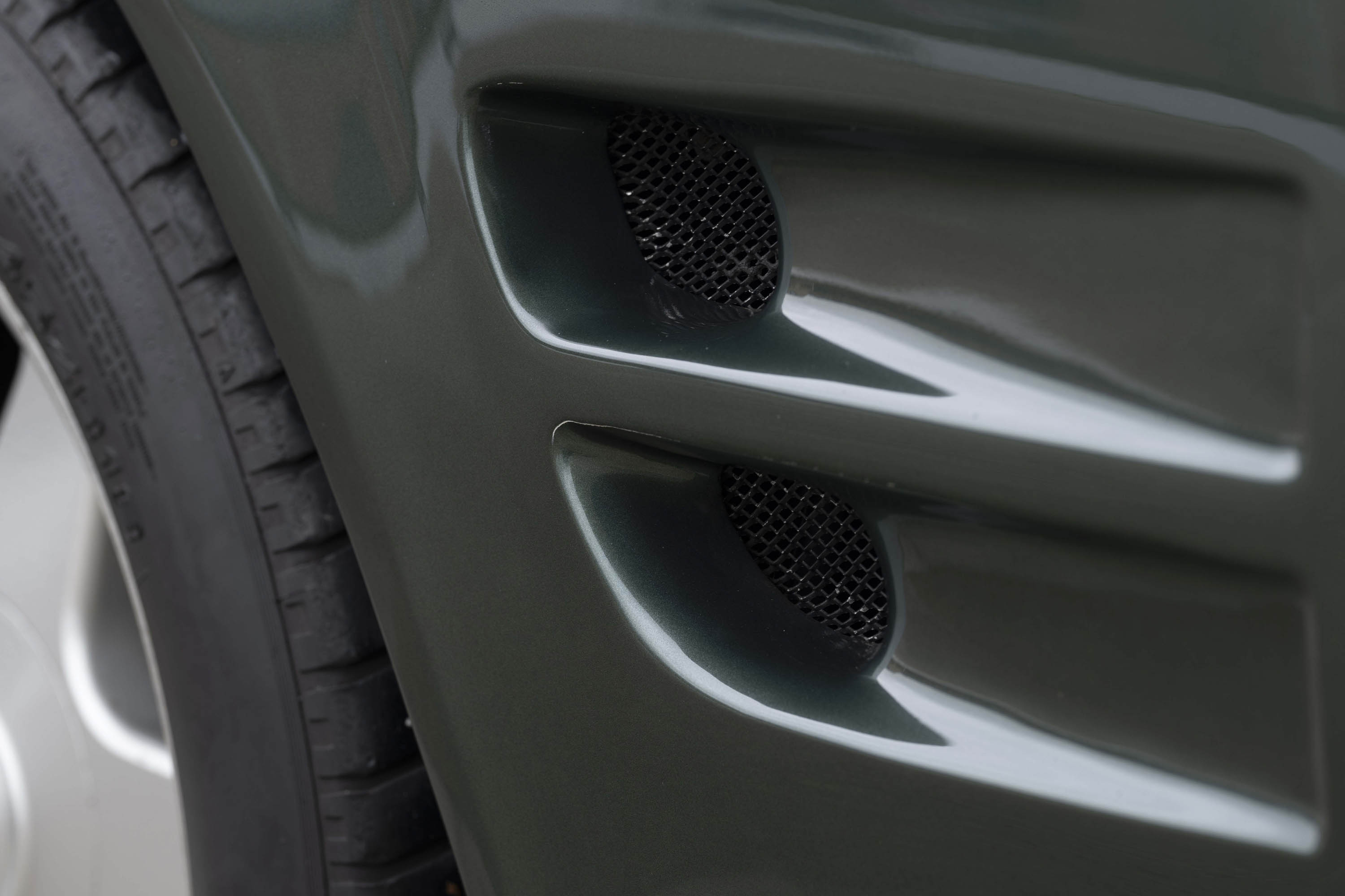 Download 1992 Aston Martin Virage 6.3 - Side Vent HD Wallpaper 3000x2000 #35