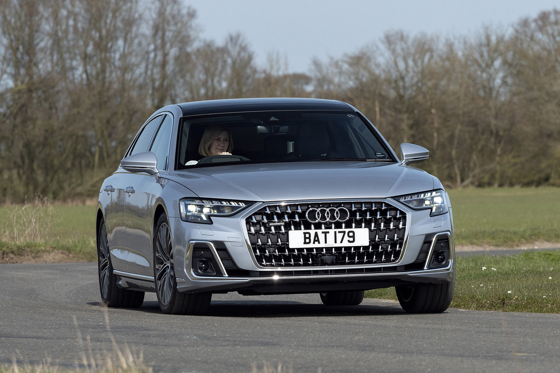 Download 2022 Audi A8 L 60 TFSI e - UK version - Front HD Wallpaper 1920x1280 #5