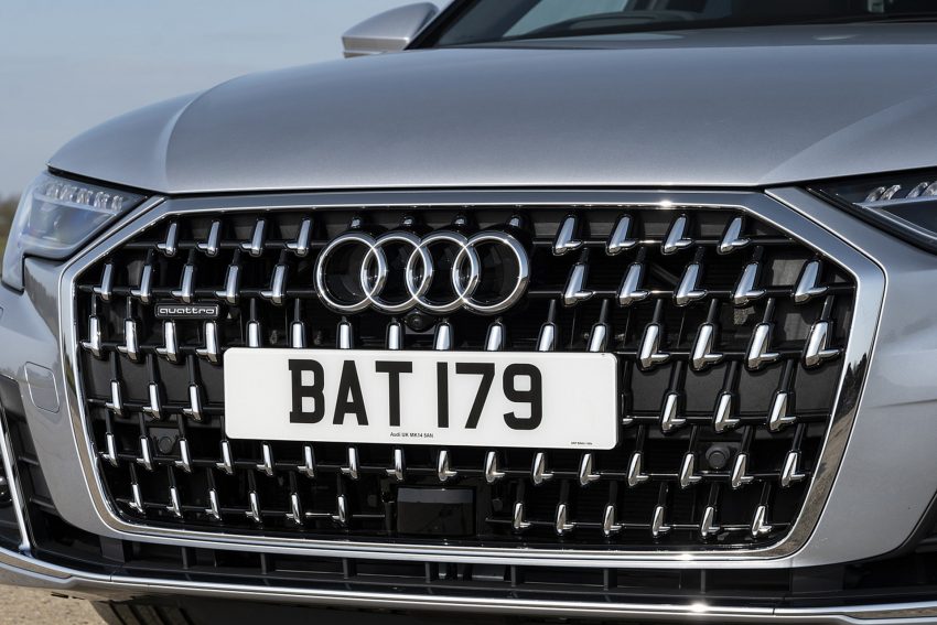 2022 Audi A8 L 60 TFSI e - UK version - Grille Wallpaper 850x567 #25