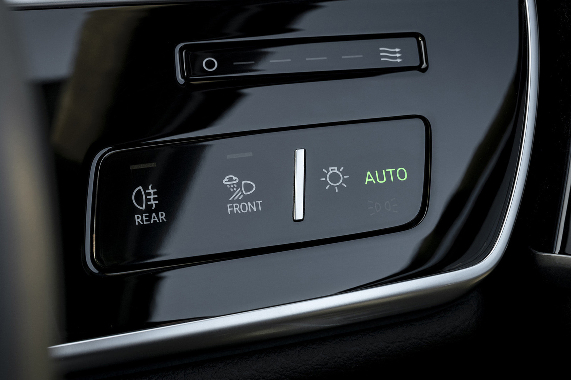 Download 2022 Audi A8 L 60 TFSI e - UK version - Interior, Detail HD Wallpaper 1920x1279 #59