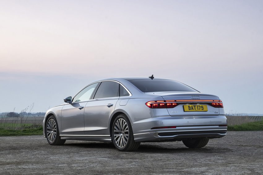 2022 Audi A8 L 60 TFSI e - UK version - Rear Three-Quarter Wallpaper 850x567 #20