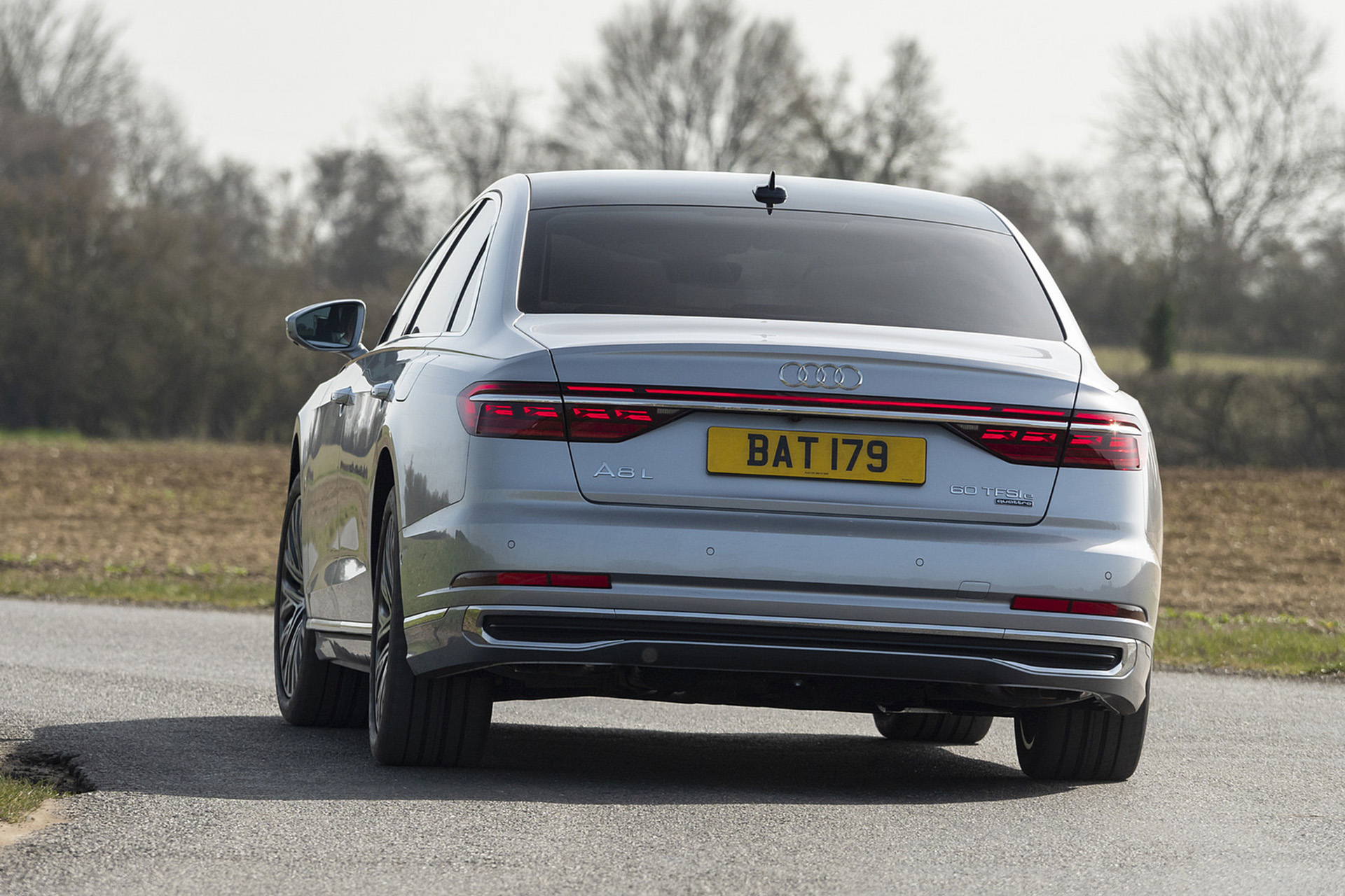 Download 2022 Audi A8 L 60 TFSI e - UK version - Rear HD Wallpaper 1920x1280 #7