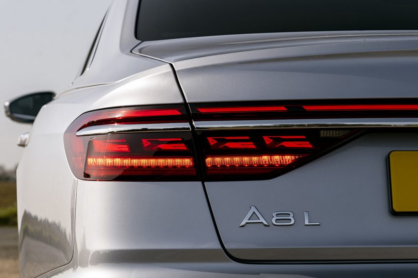 2022 Audi A8 L 60 TFSI e - UK version - Tail Light Wallpaper 850x567 #32
