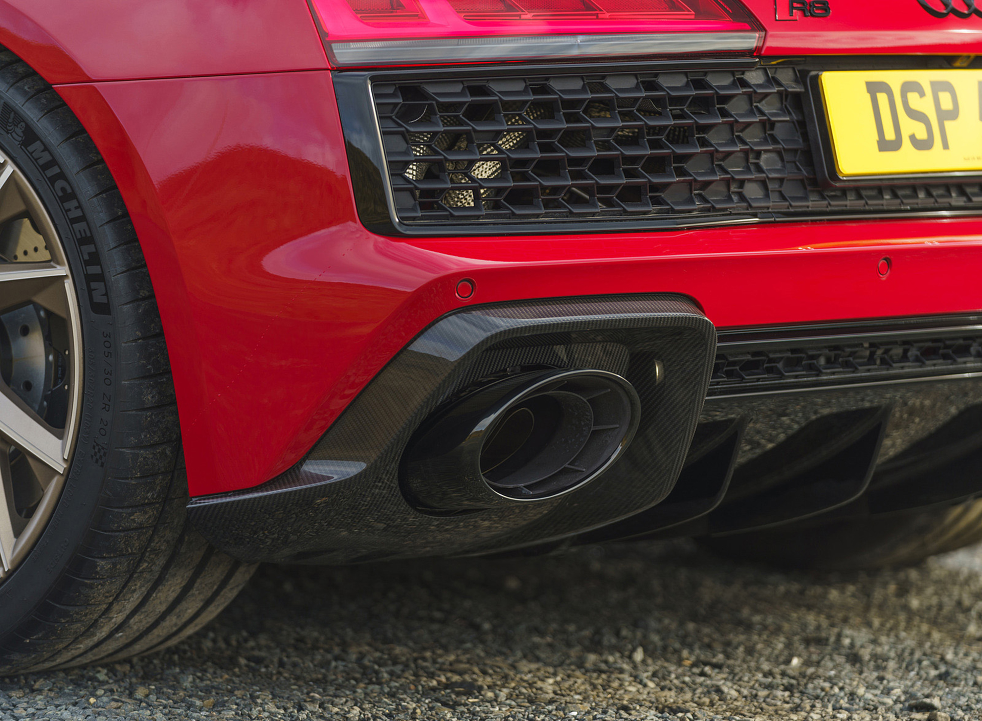 Download 2022 Audi R8 Coupé V10 Performance RWD - UK version - Exhaust HD Wallpaper 1920x1409 #87