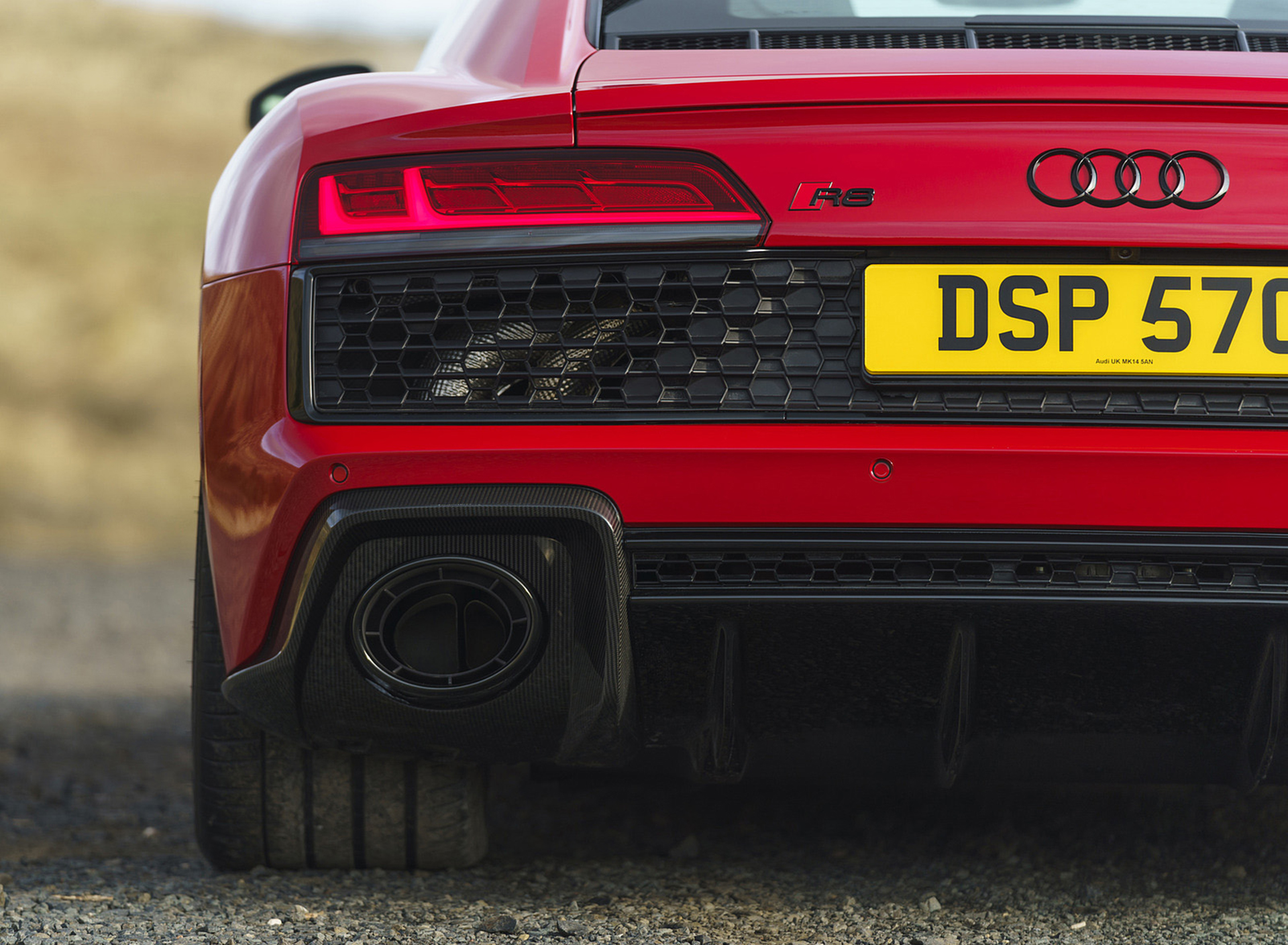 Download 2022 Audi R8 Coupé V10 Performance RWD - UK version - Exhaust HD Wallpaper 1920x1409 #88