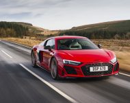 2022 Audi R8 Coupé V10 Performance RWD - UK version - Front Three-Quarter Wallpaper 190x150