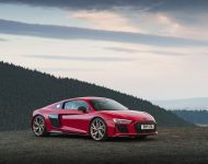 2022 Audi R8 Coupé V10 Performance RWD - UK version - Front Three-Quarter Wallpaper 190x150