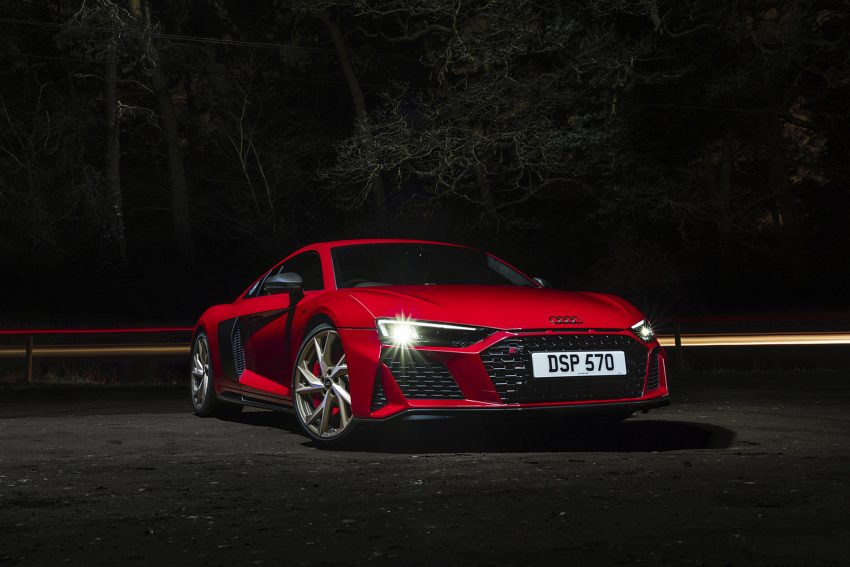 2022 Audi R8 Coupé V10 Performance RWD - UK version - Front Three-Quarter Wallpaper 850x567 #57