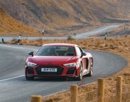 2022 Audi R8 Coupé V10 Performance RWD - UK version - Front Wallpaper 190x150