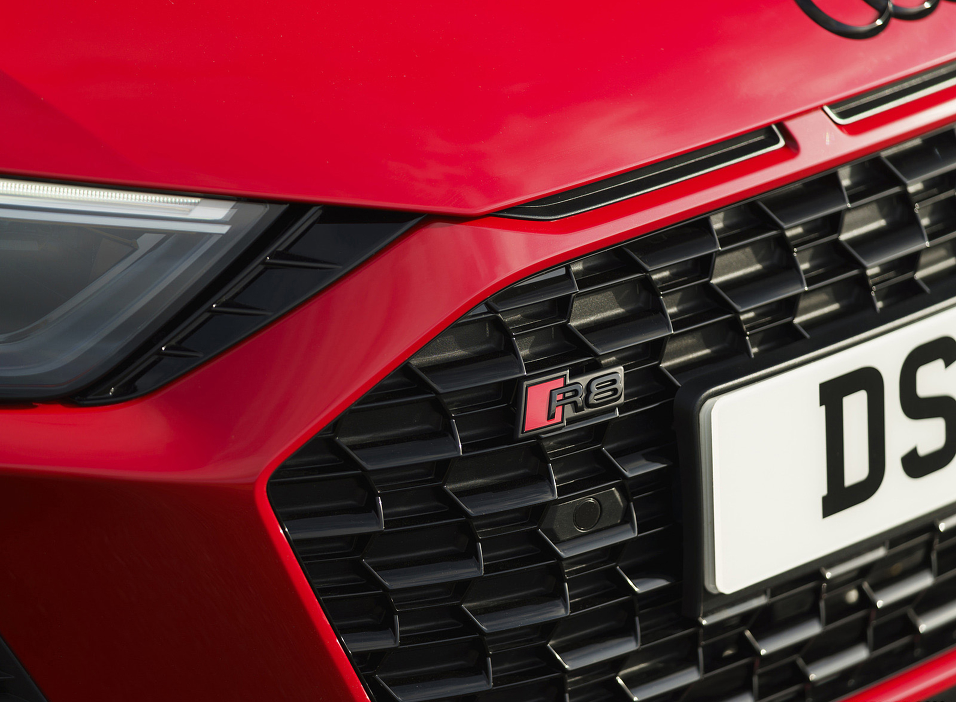 Download 2022 Audi R8 Coupé V10 Performance RWD - UK version - Grille HD Wallpaper 1920x1409 #62