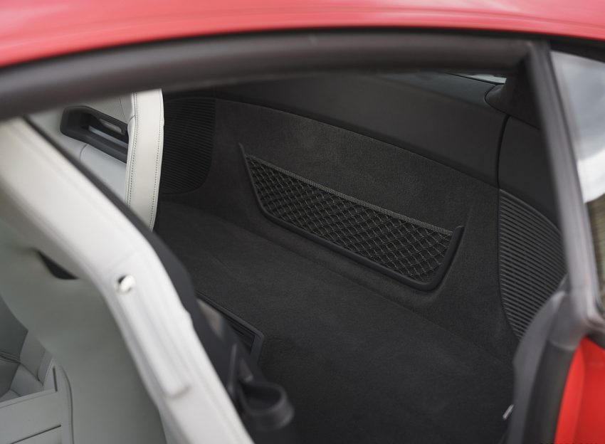 2022 Audi R8 Coupé V10 Performance RWD - UK version - Interior, Detail Wallpaper 850x624 #127