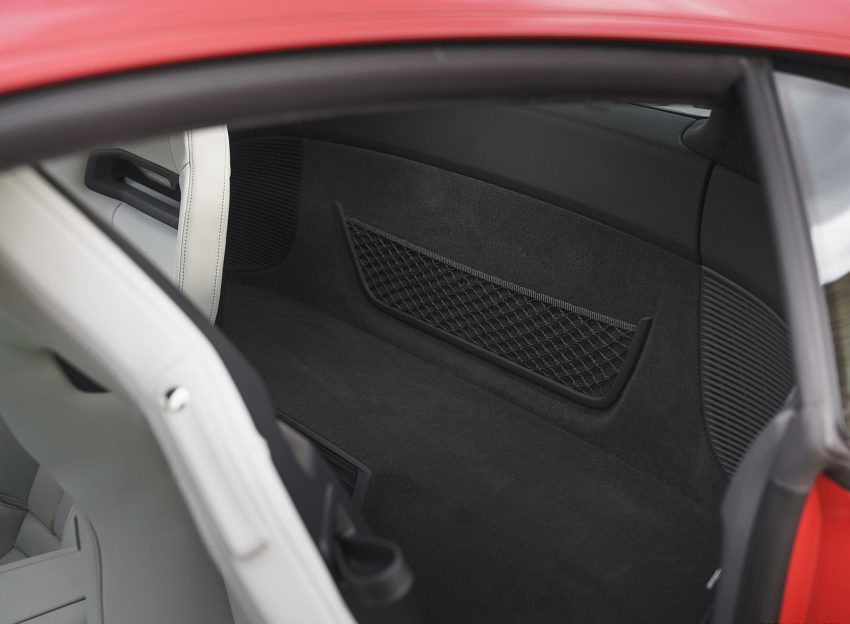 2022 Audi R8 Coupé V10 Performance RWD - UK version - Interior, Detail Wallpaper 850x624 #127