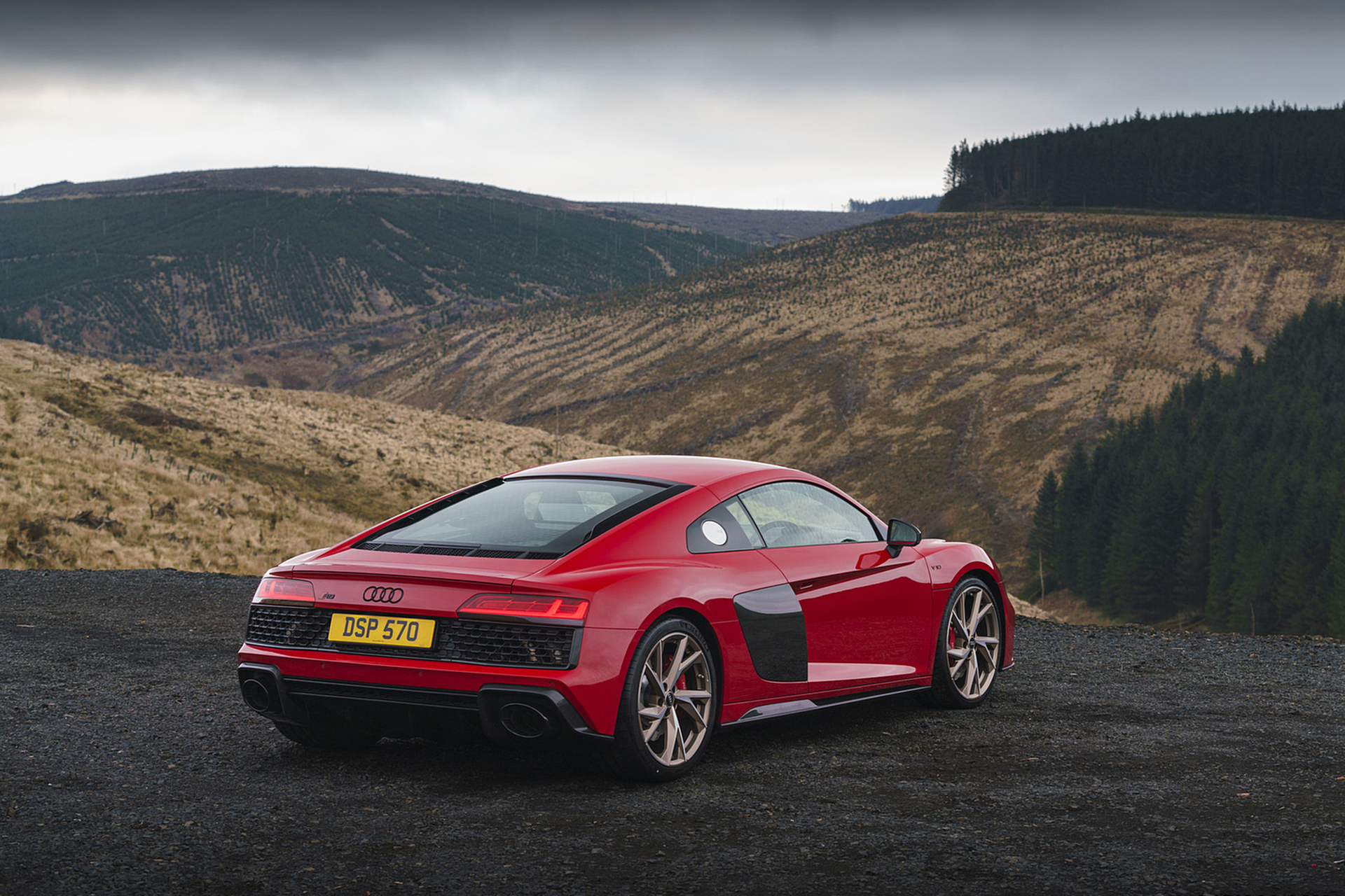 Download 2022 Audi R8 Coupé V10 Performance RWD - UK version - Rear Three-Quarter HD Wallpaper 1920x1280 #54