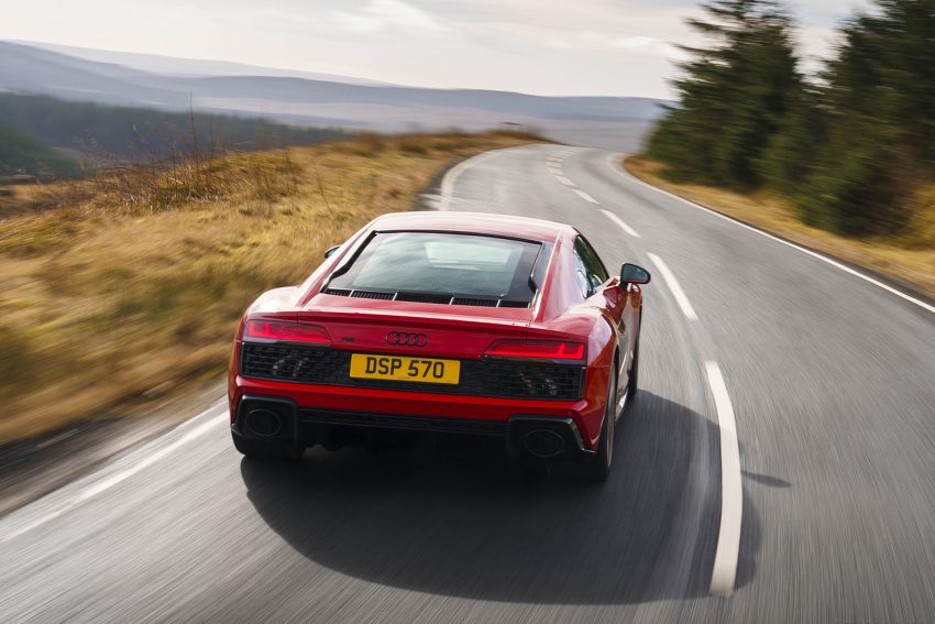 2022 Audi R8 Coupé V10 Performance RWD - UK version - Rear Wallpaper 850x567 #36