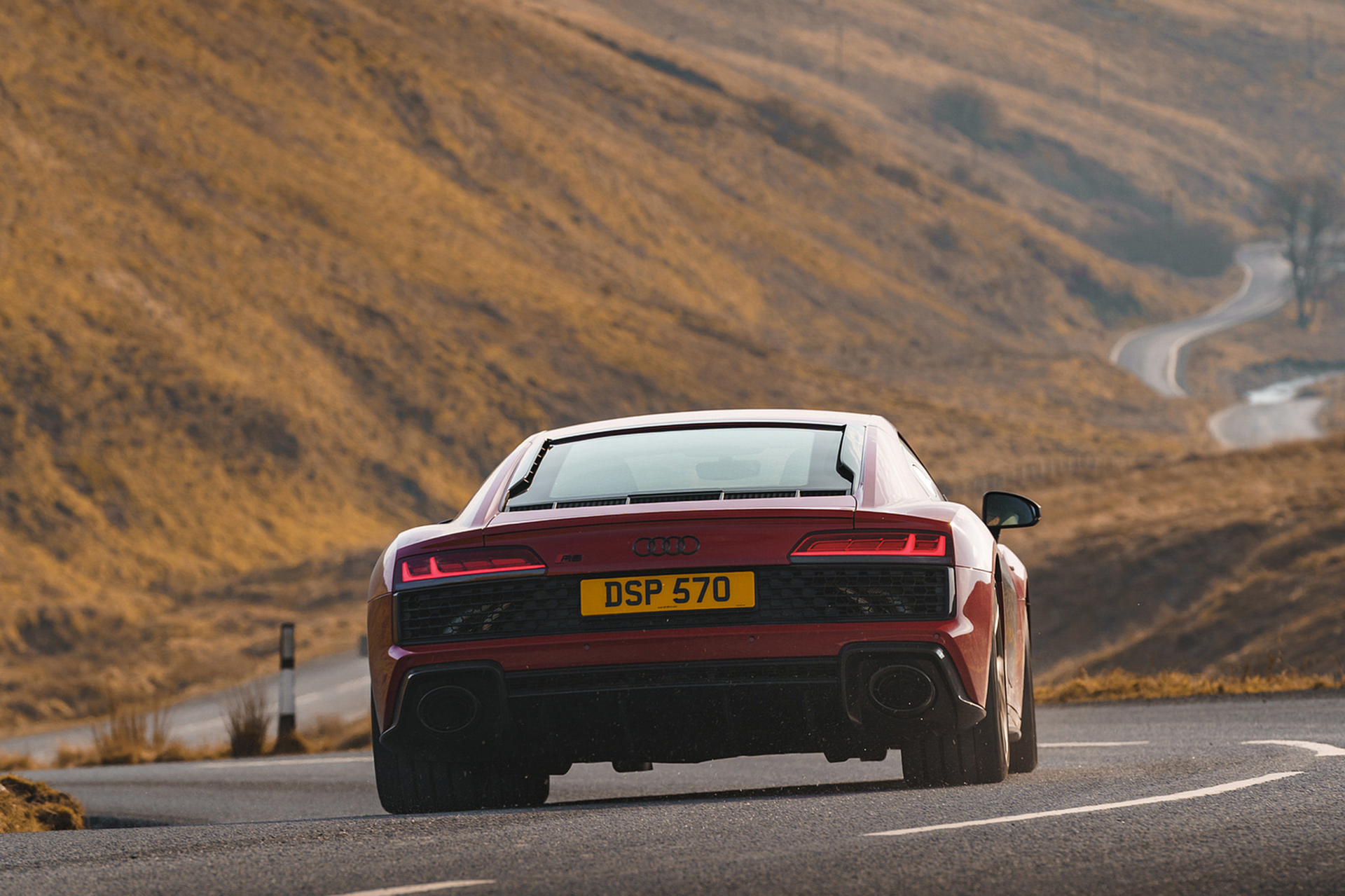 Download 2022 Audi R8 Coupé V10 Performance RWD - UK version - Rear HD Wallpaper 1920x1279 #11
