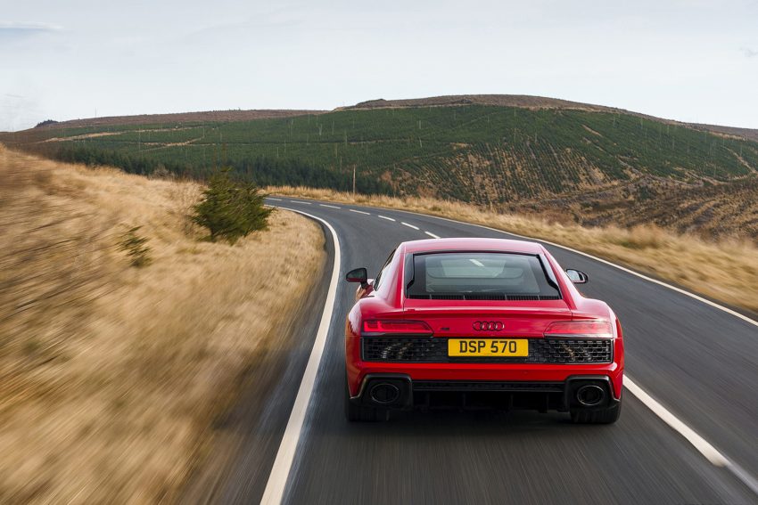 2022 Audi R8 Coupé V10 Performance RWD - UK version - Rear Wallpaper 850x567 #26