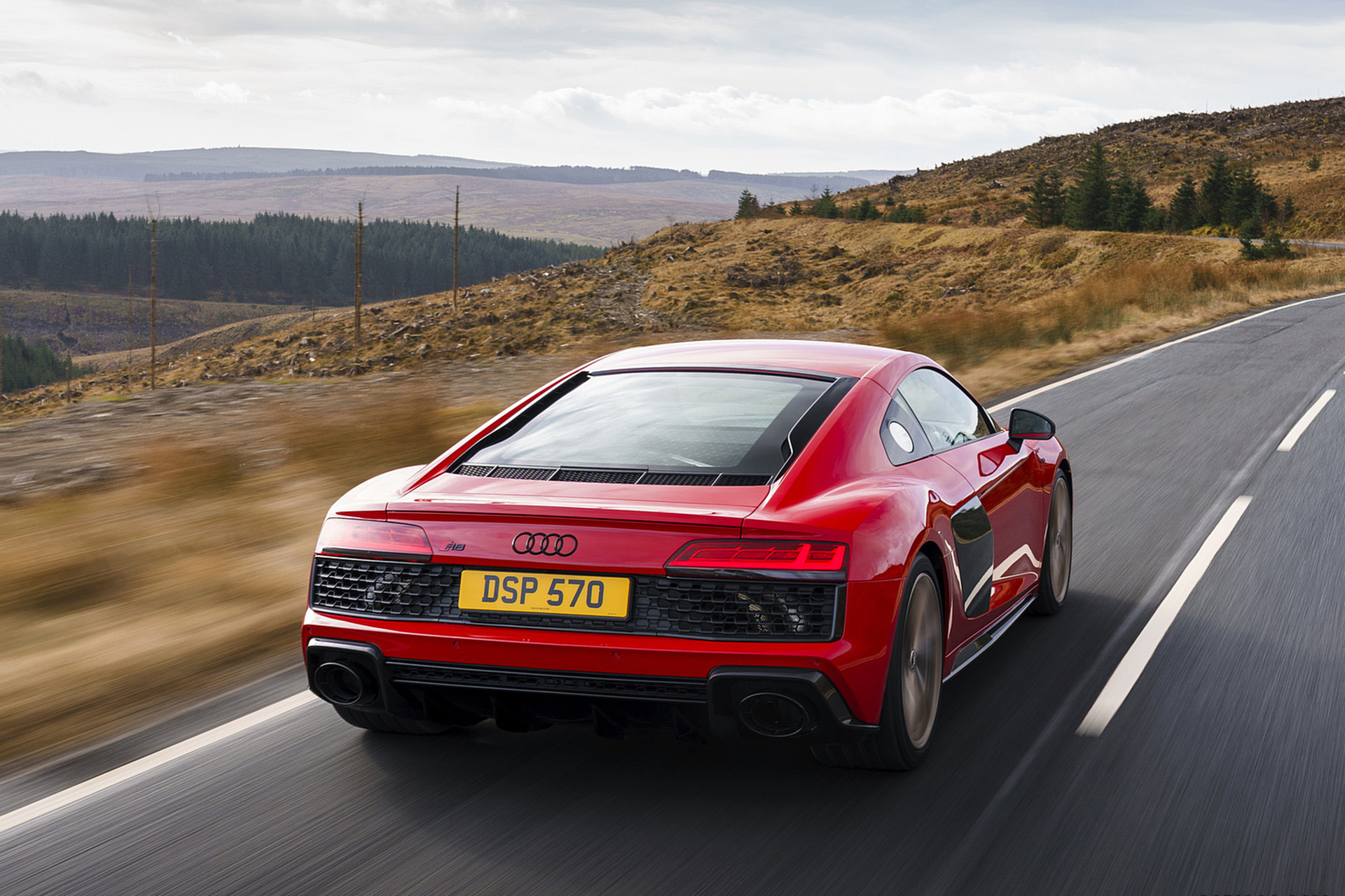Download 2022 Audi R8 Coupé V10 Performance RWD - UK version - Rear HD Wallpaper 1920x1280 #28