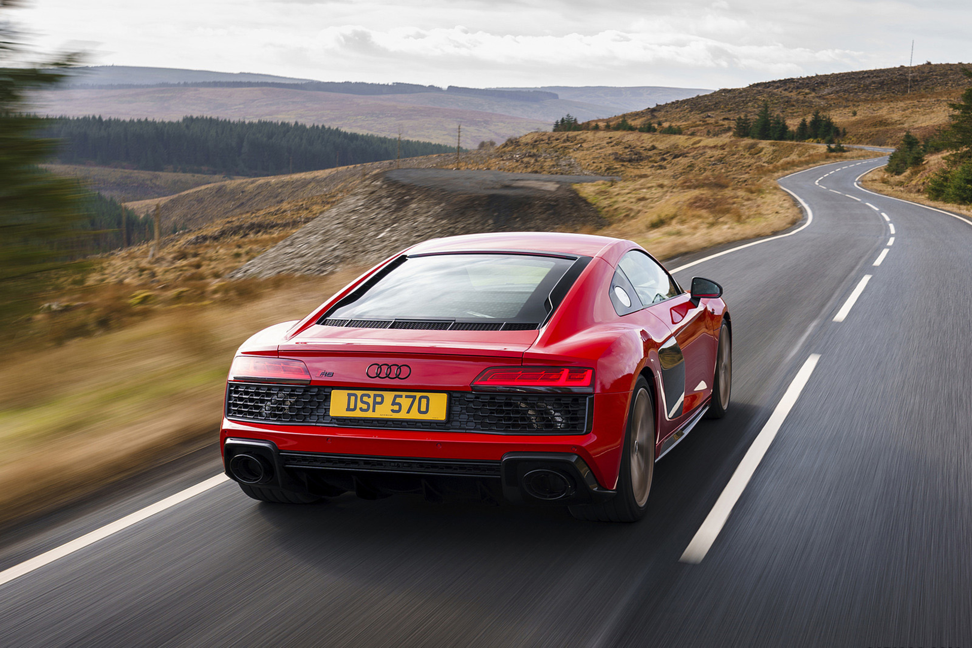 Download 2022 Audi R8 Coupé V10 Performance RWD - UK version - Rear HD Wallpaper 1920x1280 #30