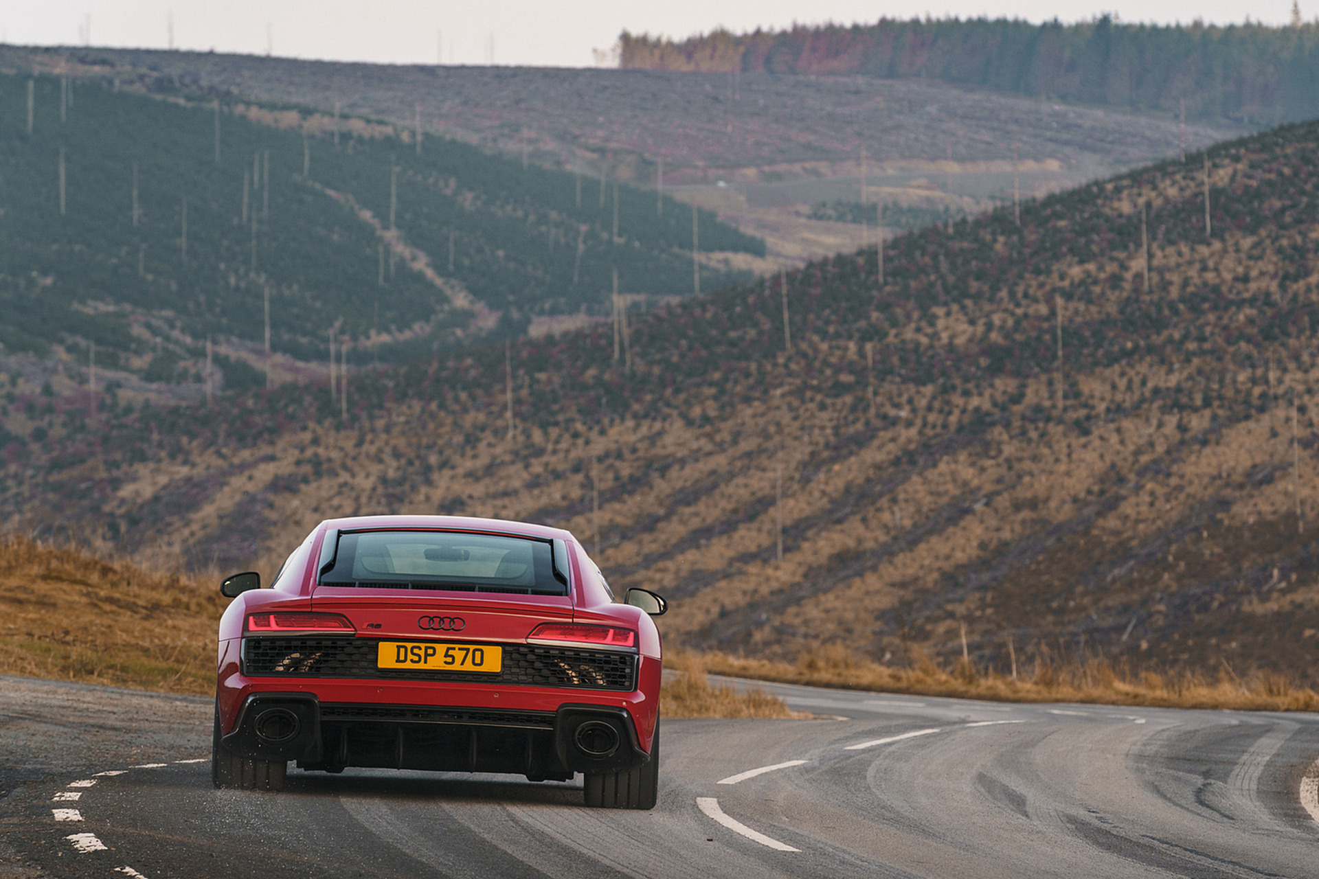 Download 2022 Audi R8 Coupé V10 Performance RWD - UK version - Rear HD Wallpaper 1920x1280 #10