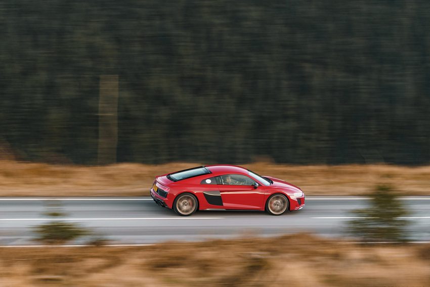 2022 Audi R8 Coupé V10 Performance RWD - UK version - Side Wallpaper 850x567 #39