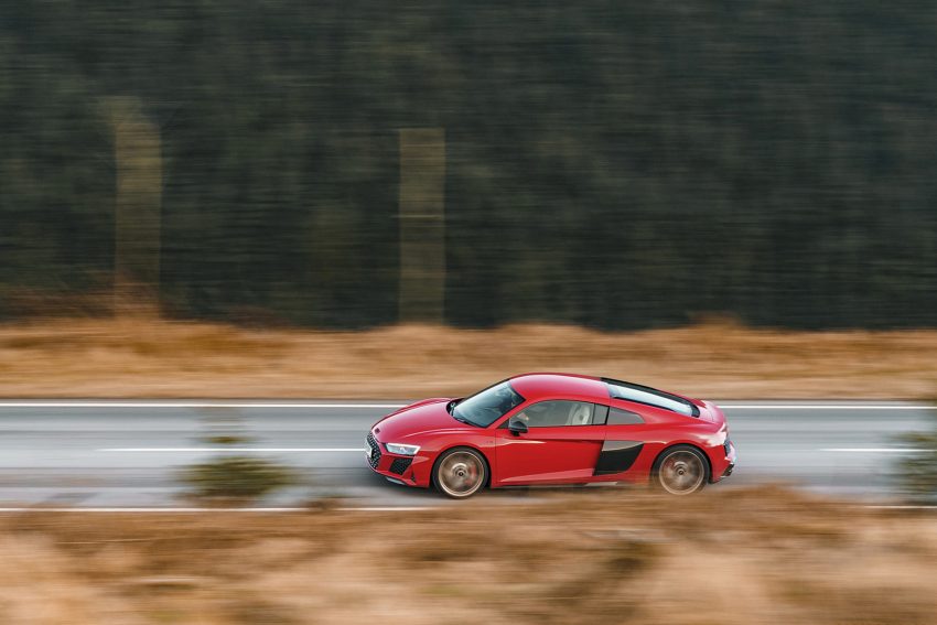 2022 Audi R8 Coupé V10 Performance RWD - UK version - Side Wallpaper 850x567 #42