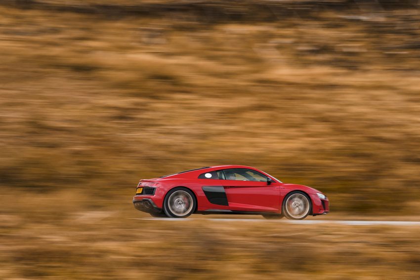 2022 Audi R8 Coupé V10 Performance RWD - UK version - Side Wallpaper 850x567 #44