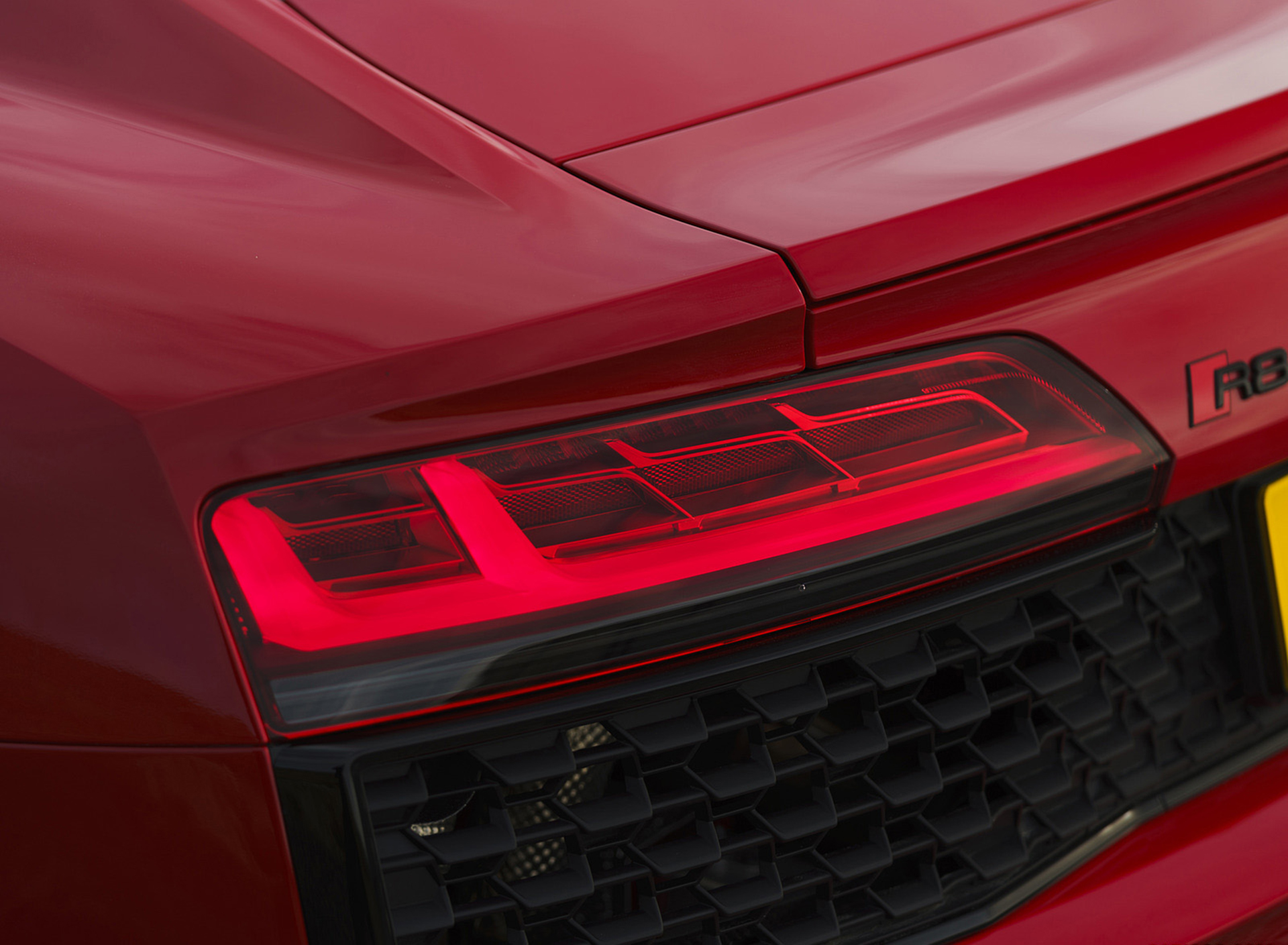 Download 2022 Audi R8 Coupé V10 Performance RWD - UK version - Tail Light HD Wallpaper 1920x1409 #80