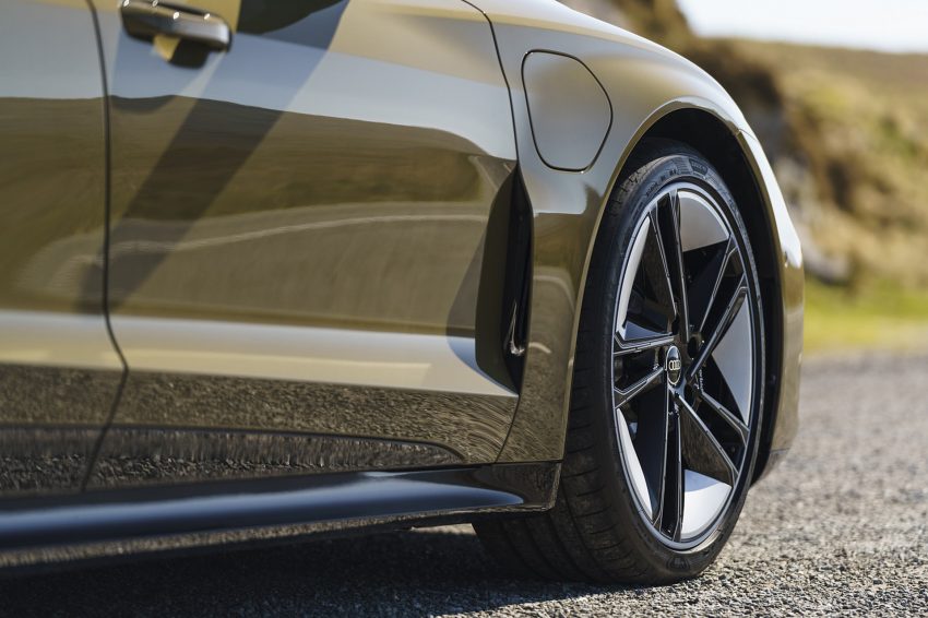 2022 Audi RS e-tron GT - UK version - Detail Wallpaper 850x566 #22